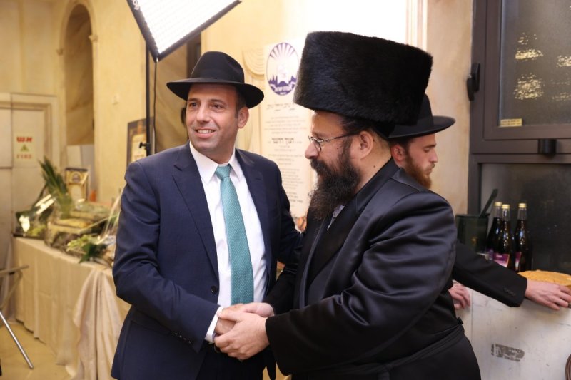 לוי עמית