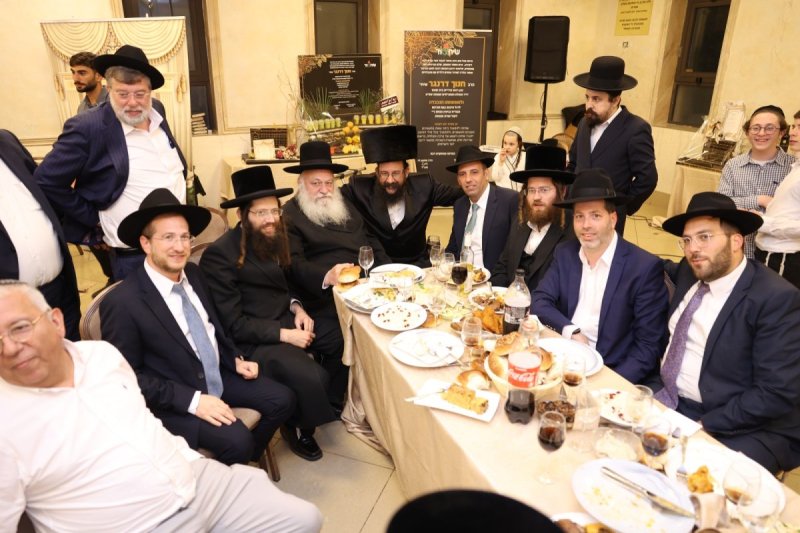לוי עמית