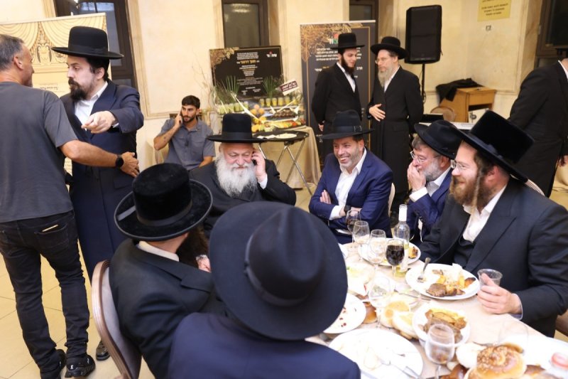 לוי עמית