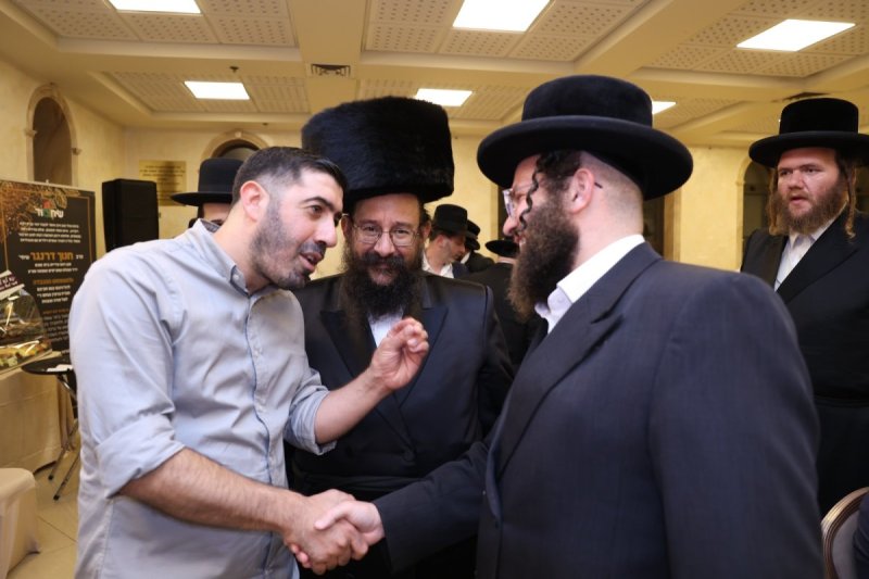 לוי עמית