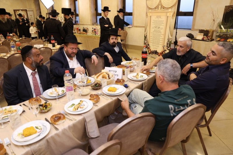 לוי עמית
