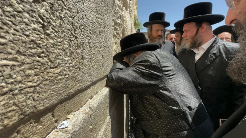 באדיבות המצלם