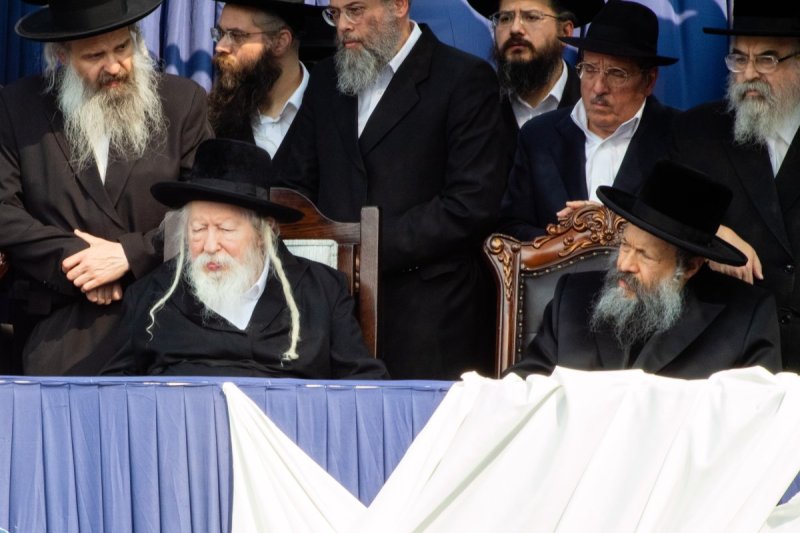 ארי פריינד ואייזיק י.