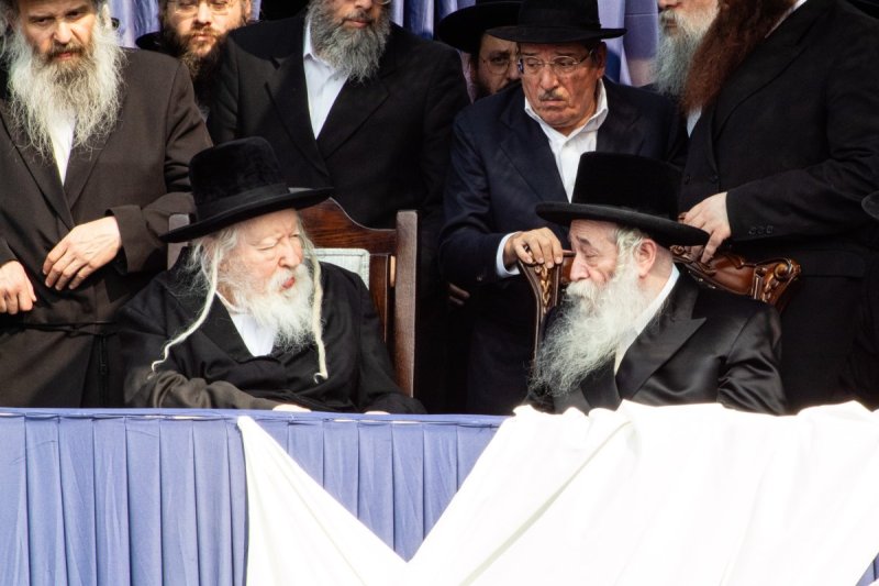 ארי פריינד ואייזיק י.