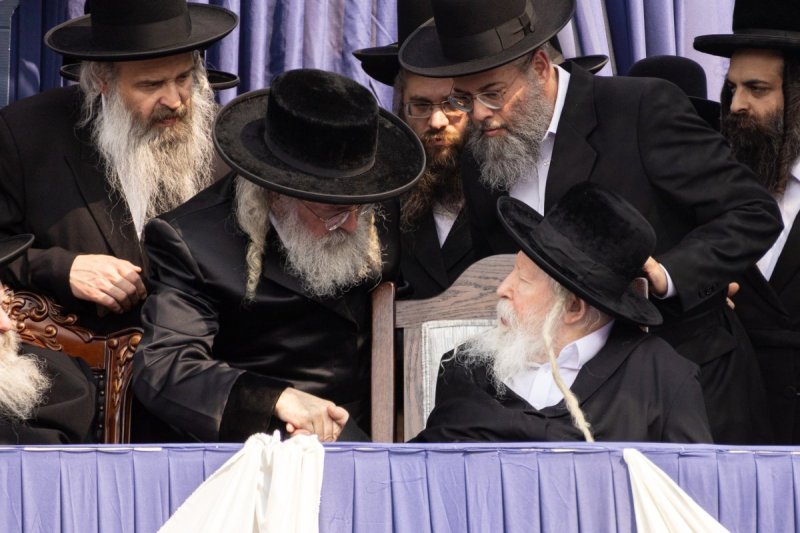 ארי פריינד ואייזיק י.