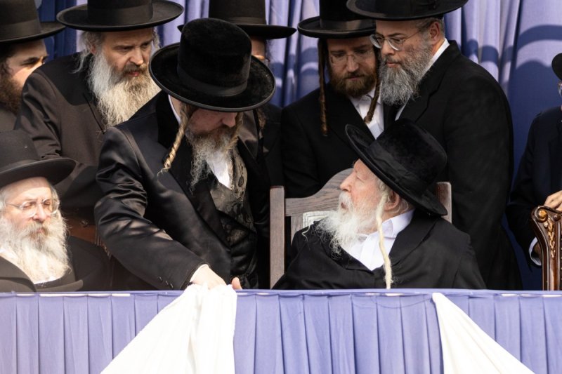 ארי פריינד ואייזיק י.