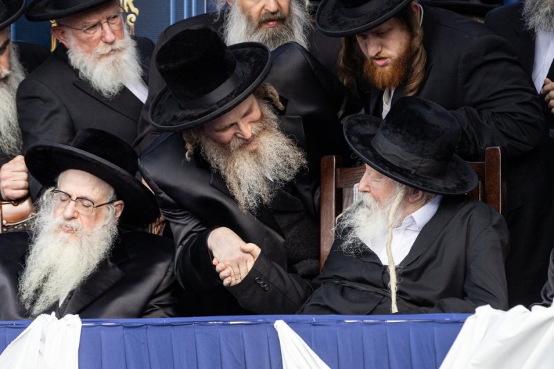 ארי פריינד ואייזיק י.