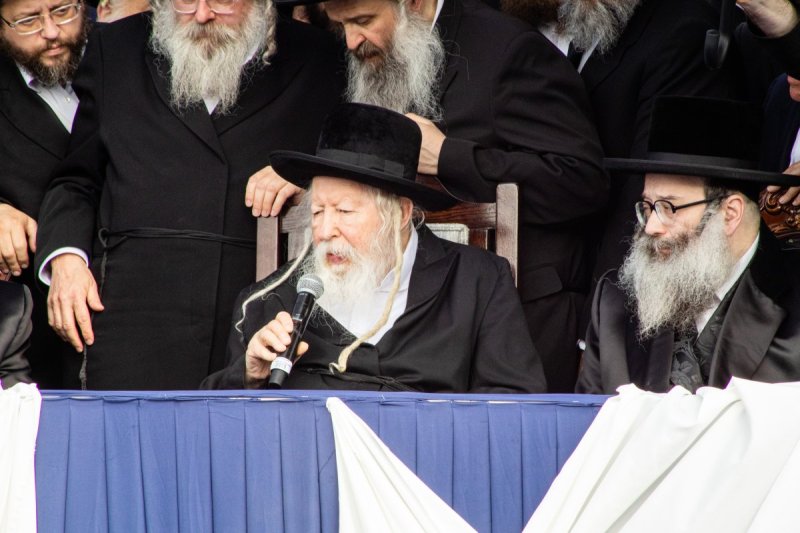 ארי פריינד ואייזיק י.