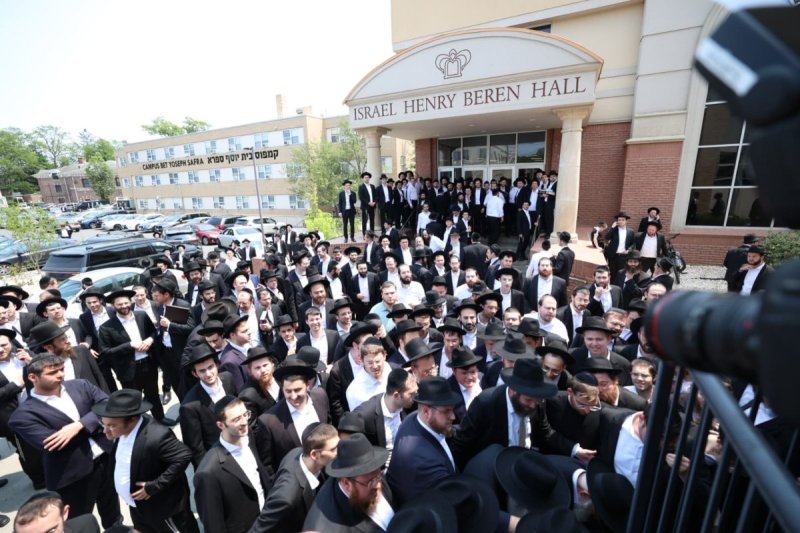 שמוליק קורלנסקי