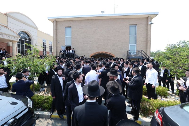 שמוליק קורלנסקי