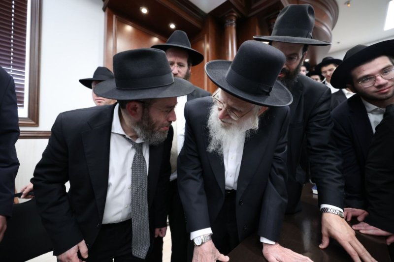 שמוליק קורלנסקי