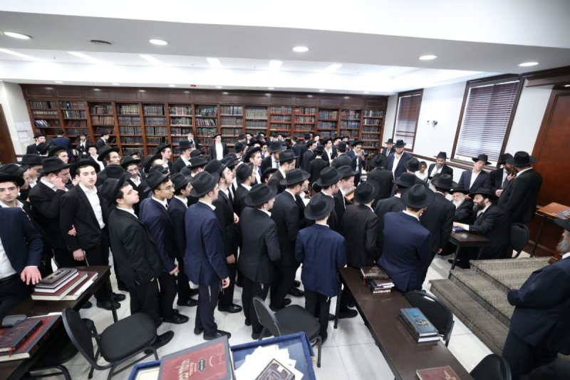 שמוליק קורלנסקי