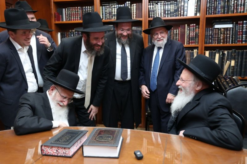 שמוליק קורלנסקי