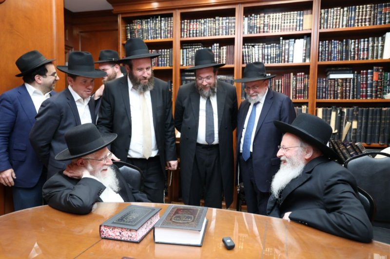 שמוליק קורלנסקי