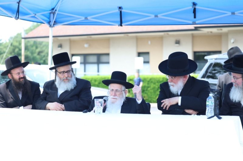 שמוליק קורלנסקי