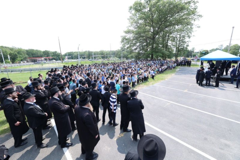 שמוליק קורלנסקי