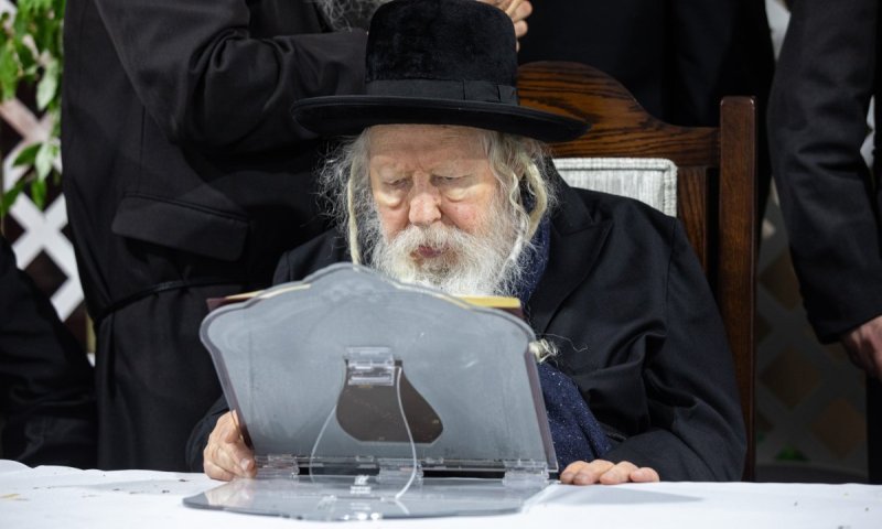 האדמו"ר מגור ישבות במונסי • כל אירועי וזמני השבת בצל המתקפה על איראן