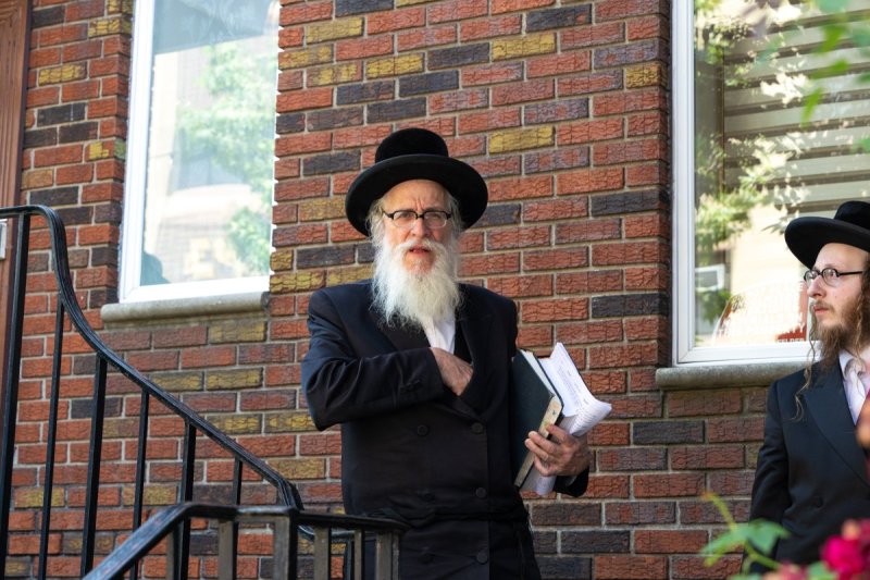 באדיבות המצלם