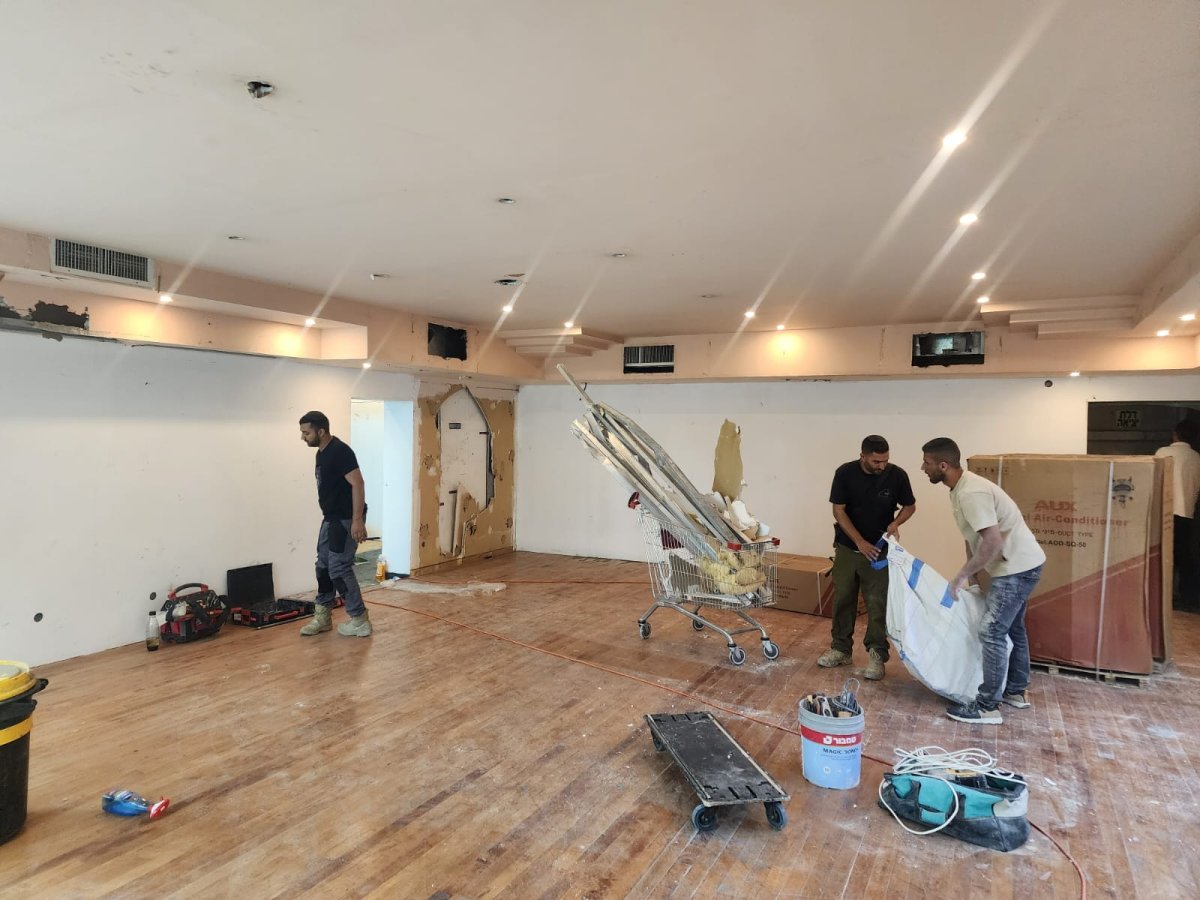 באדיבות המצלם