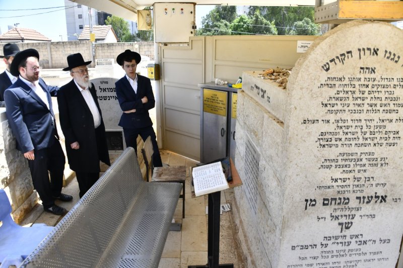 שוקי לרר
