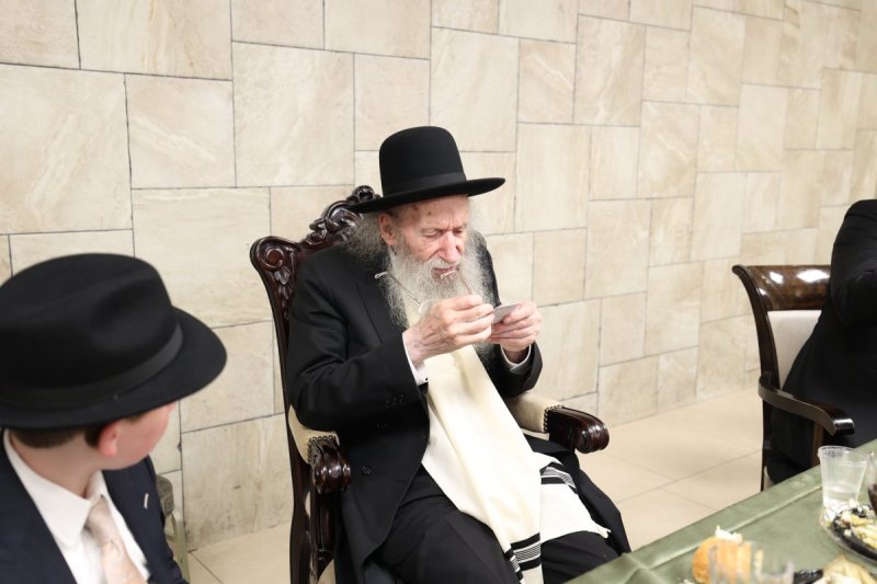 שמוליק קורלנסקי