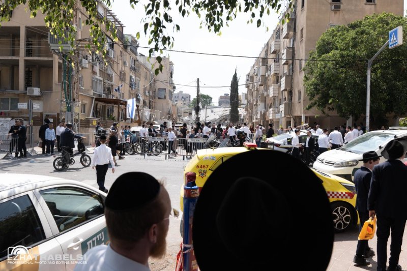 עזרא טרבלסי