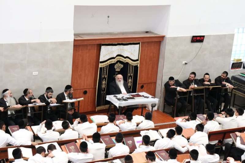 באדיבות המצלם