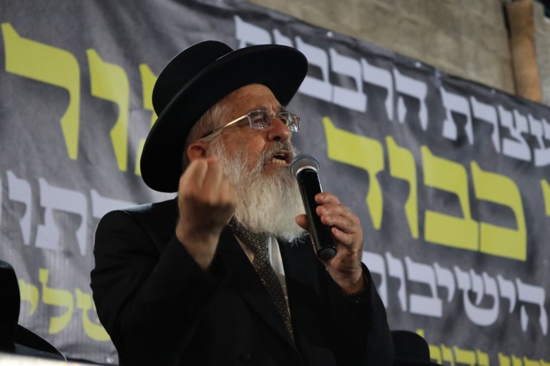 אריאל סר
