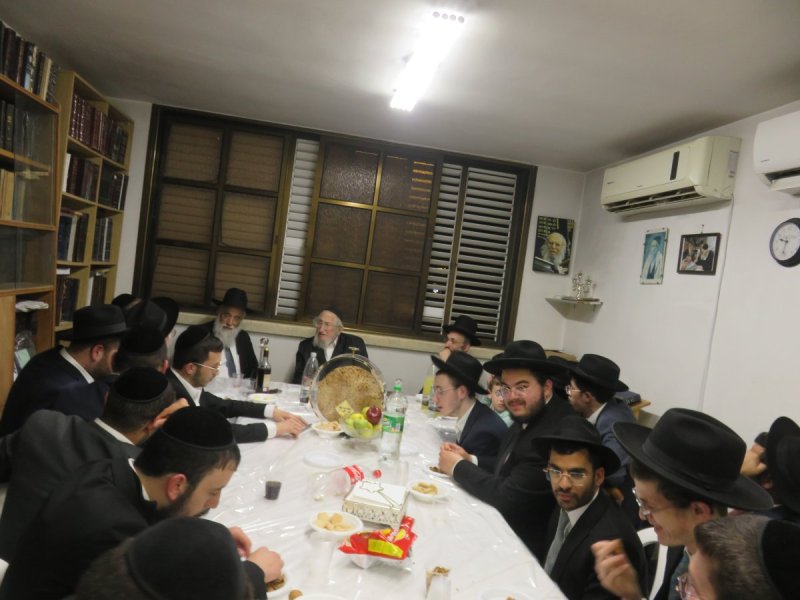 באדיבות המצלם