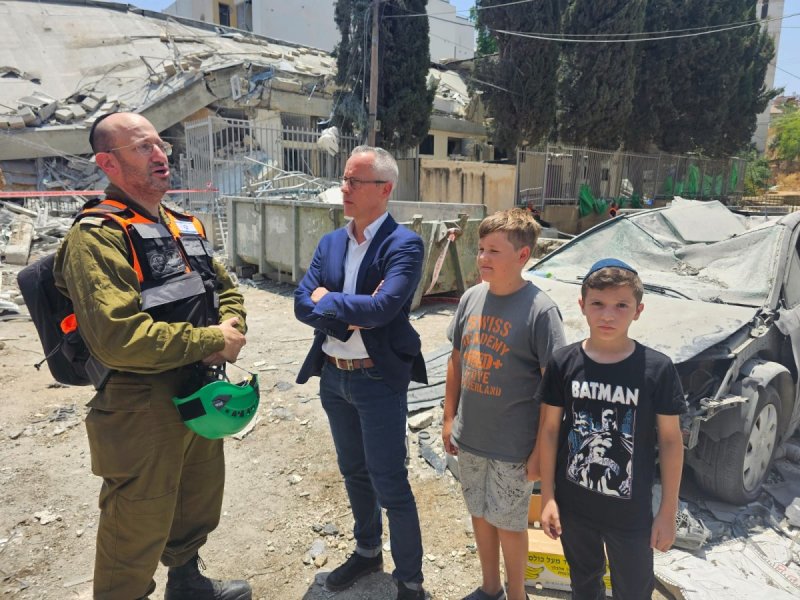 באדיבות המצלם