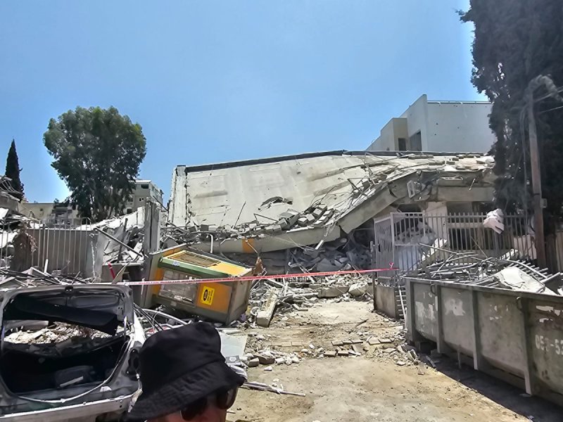 באדיבות המצלם