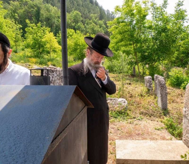 באדיבות המצלם