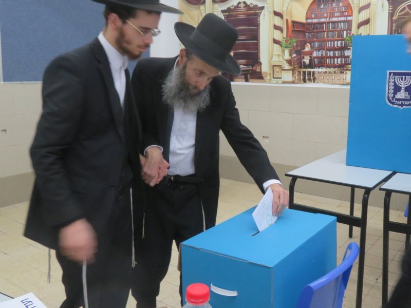  שוקי לרר, ש.פ.ה, מערכת משולחנם, ארכיון