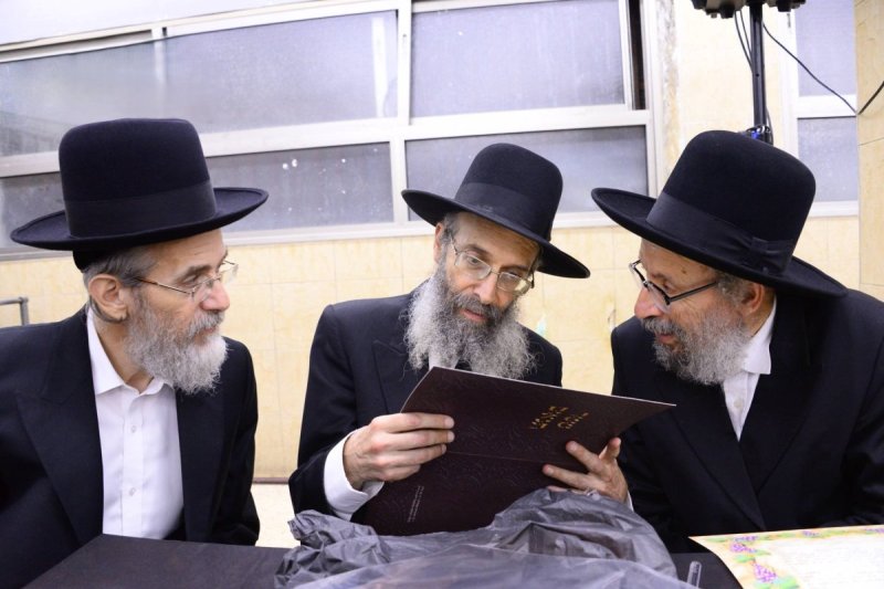  שוקי לרר, ש.פ.ה, מערכת משולחנם, ארכיון