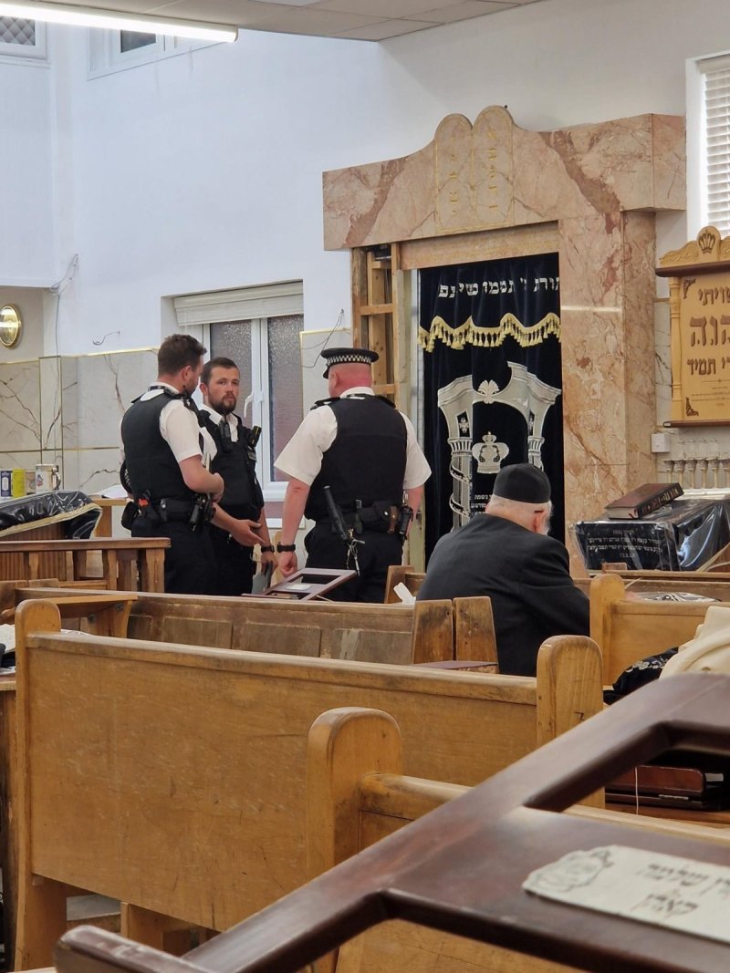 באדיבות המצלם