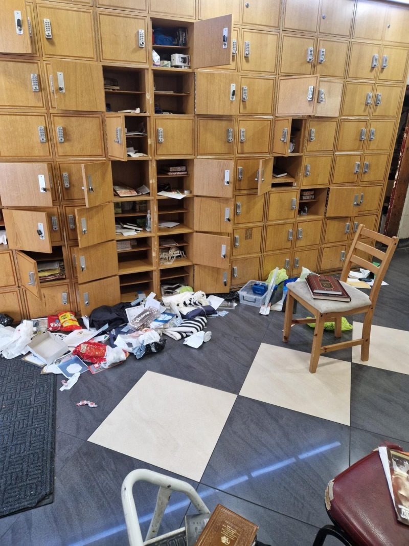 באדיבות המצלם