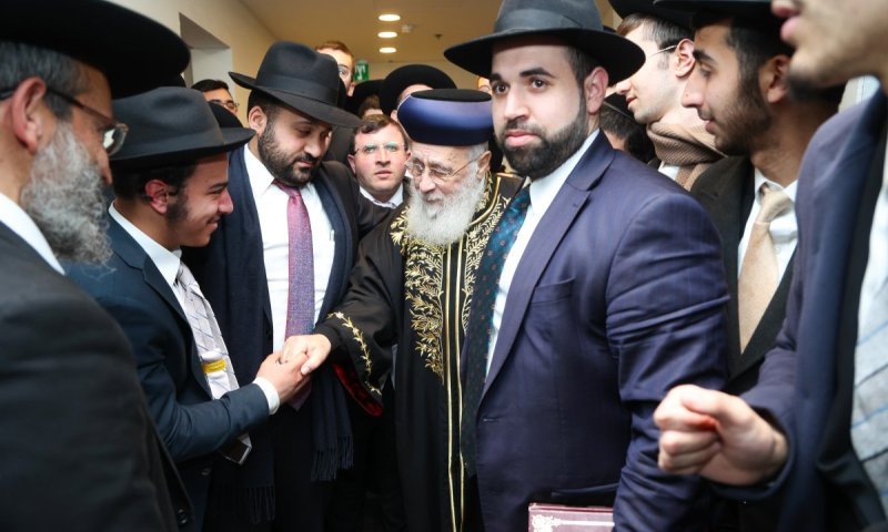 השיעור עבר למרחב המוגן: הרגע שבו הראש"ל עצר את הכל למען הבחור שנפל