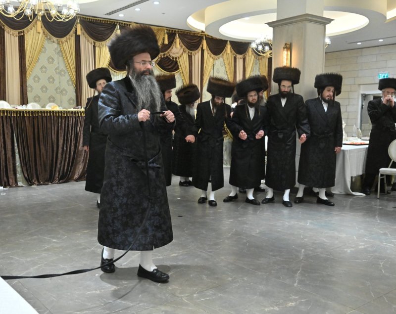 באדיבות המצלם