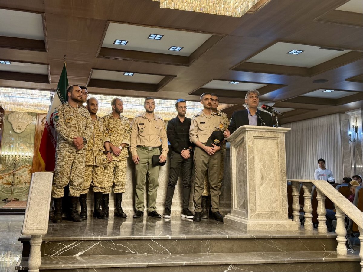 באדיבות המצלם