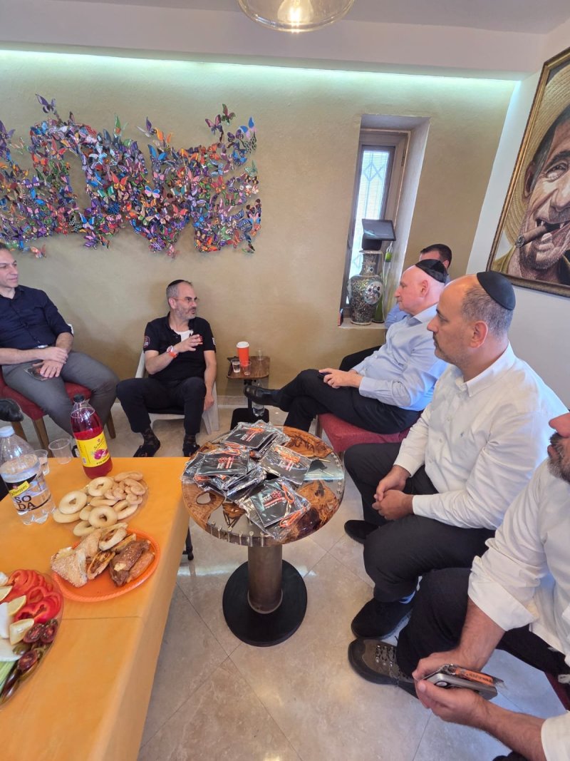 באדיבות המצלם