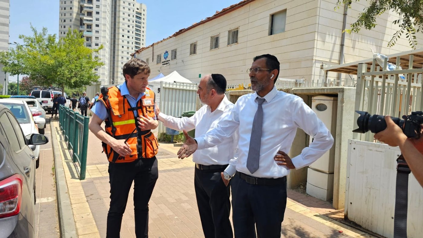 באדיבות המצלם