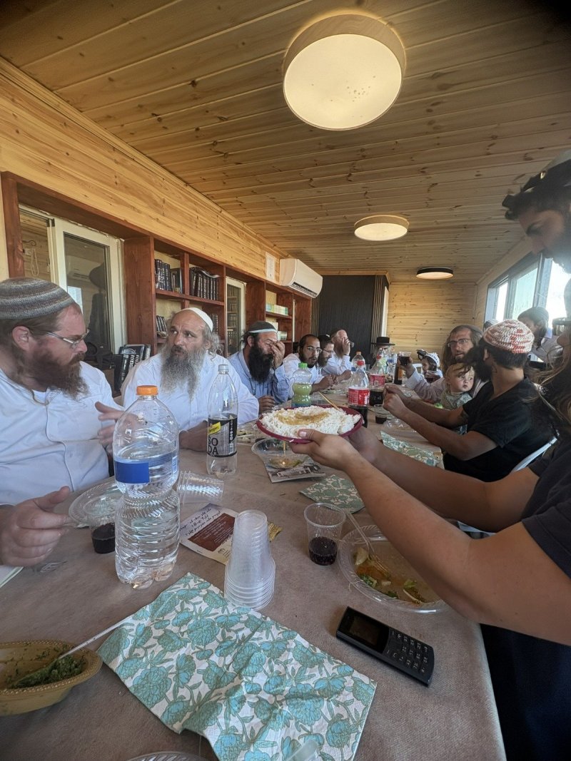 באדיבות המצלם