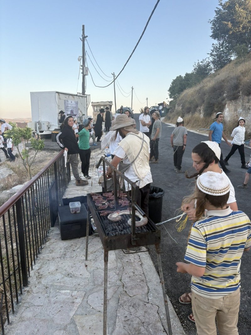 באדיבות המצלם