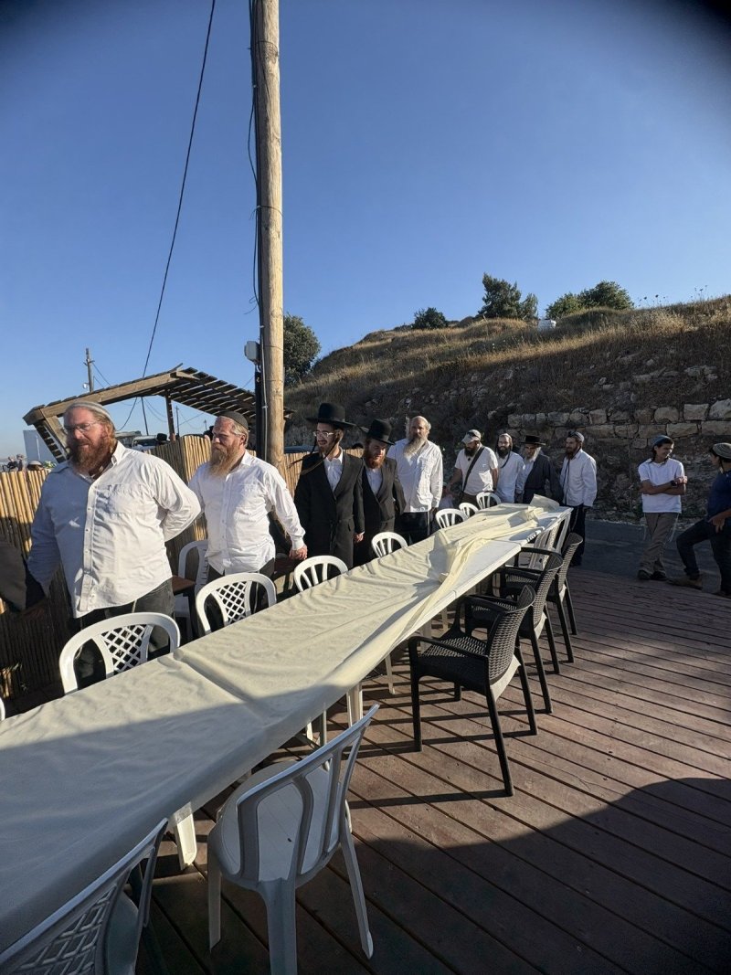 באדיבות המצלם