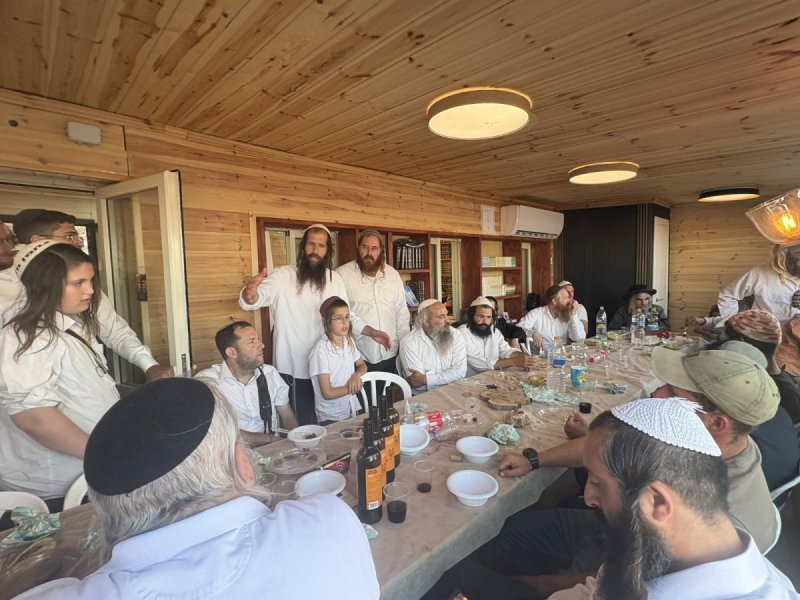 באדיבות המצלם