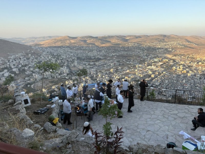 באדיבות המצלם