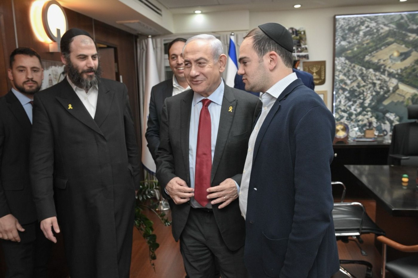באדיבות המצלם