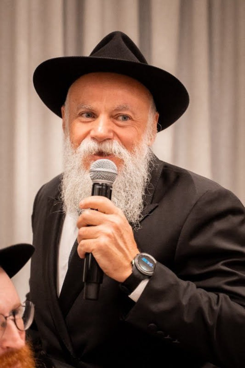 לסין אלכסנדר