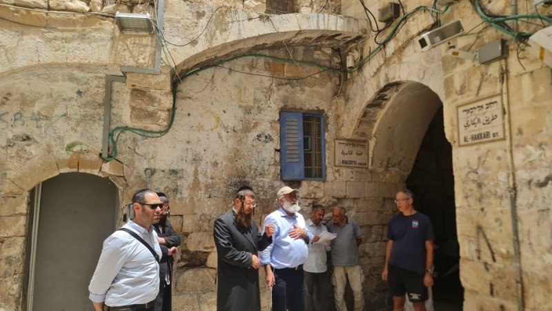 באדיבות המצלם