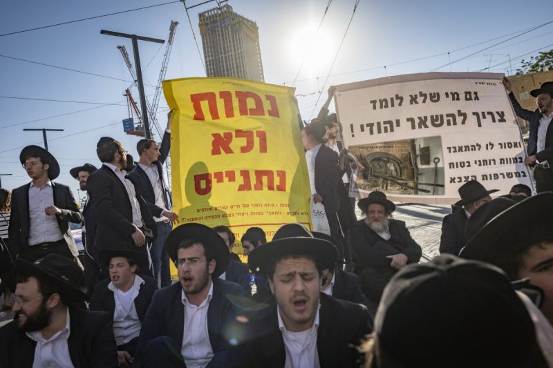 חיים גולדברג, פלאש 90